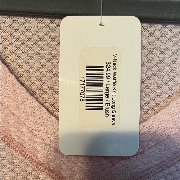 Soft Pink Waffle Knit V-Neck Top - Picture 3 of 4
